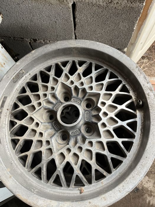 Диски титановые б/у, в хорошем состоянии. Размер 15 .