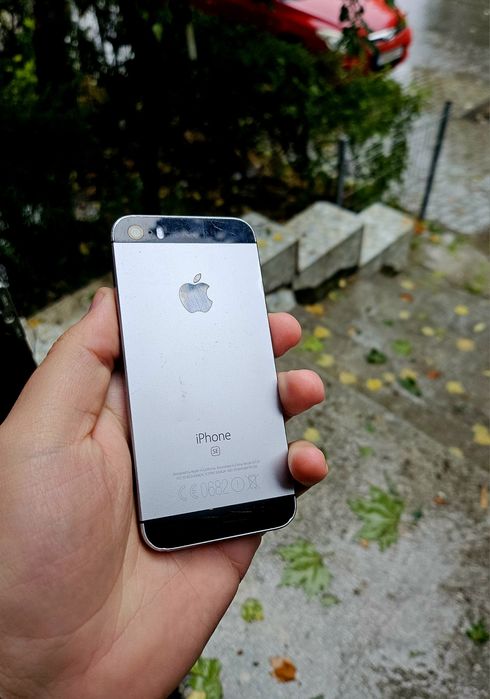 Iphone 5SE la pret fix !