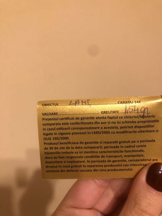 lant din aur cu piatra alba