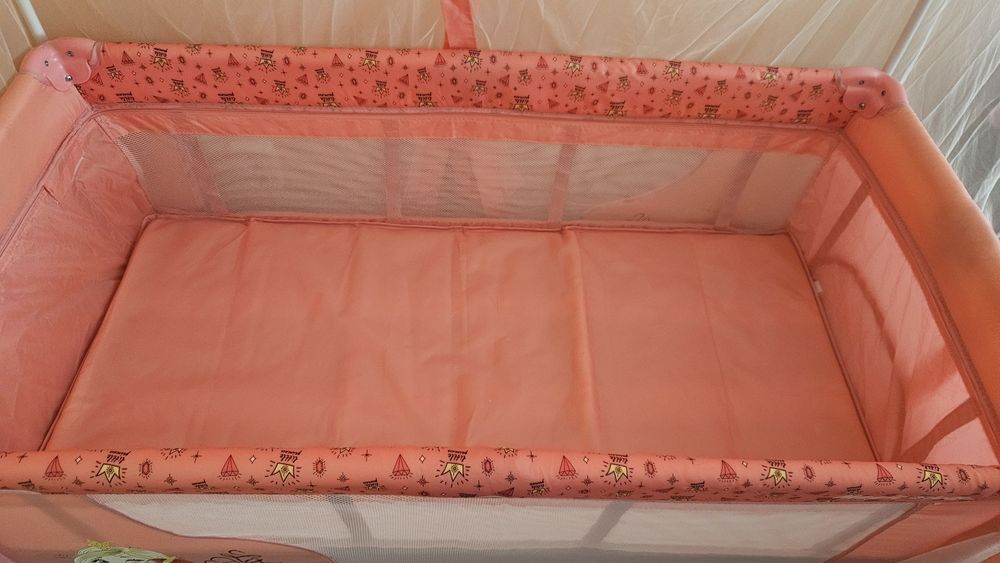 Лорели за спане и игра