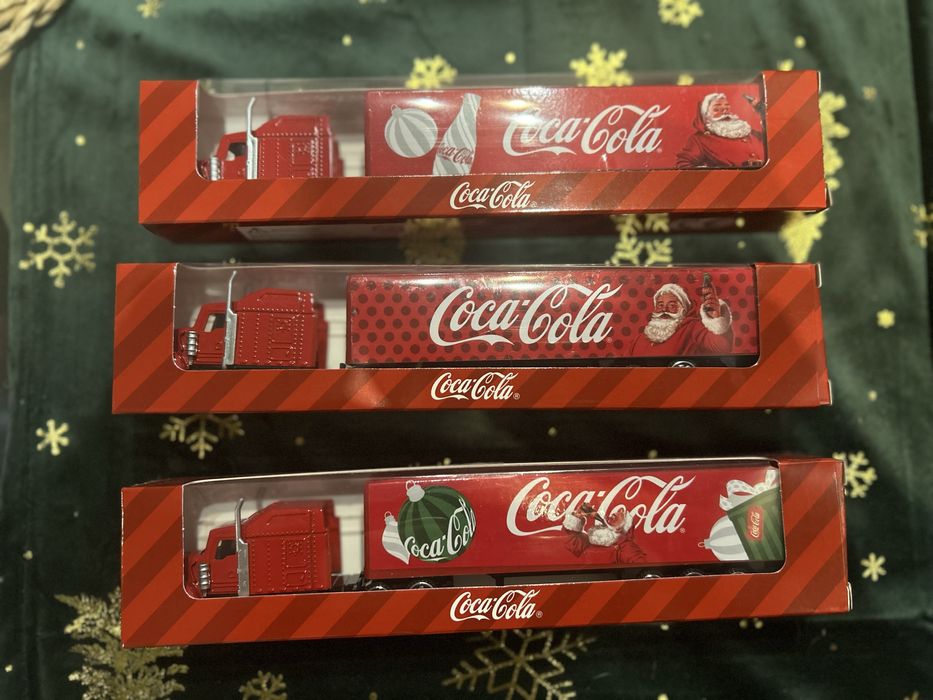 Коледни камиони на кока кола