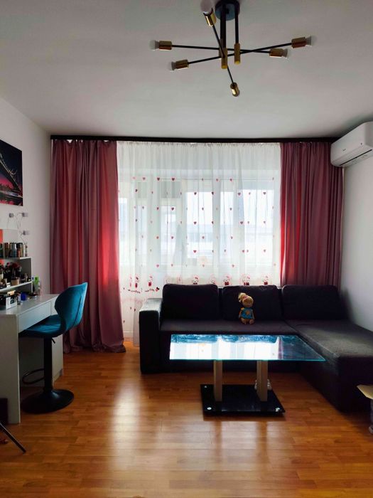 ofer spre vanzare apartament cu 3 camere