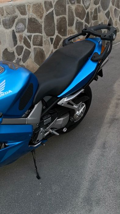 Vând Honda vfr 800 vtec deosebit