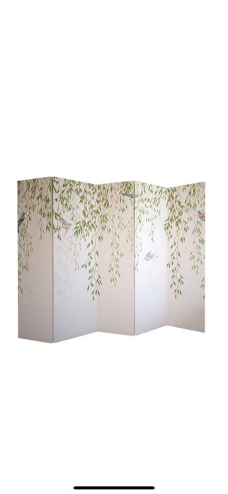 Сгъваем параван, без видими следи от употреба.