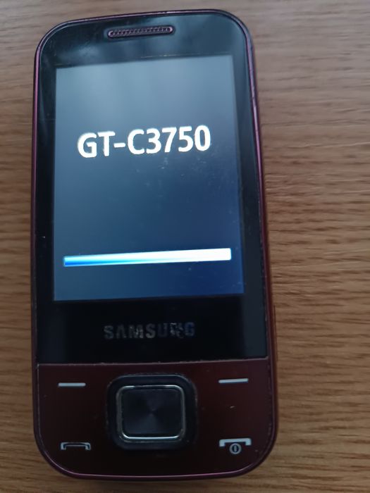 Vand 2Telefoane''Samsung GT-C3750 și GT-E2600'"