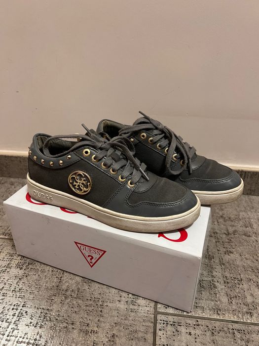 Естествена кожа GUESS