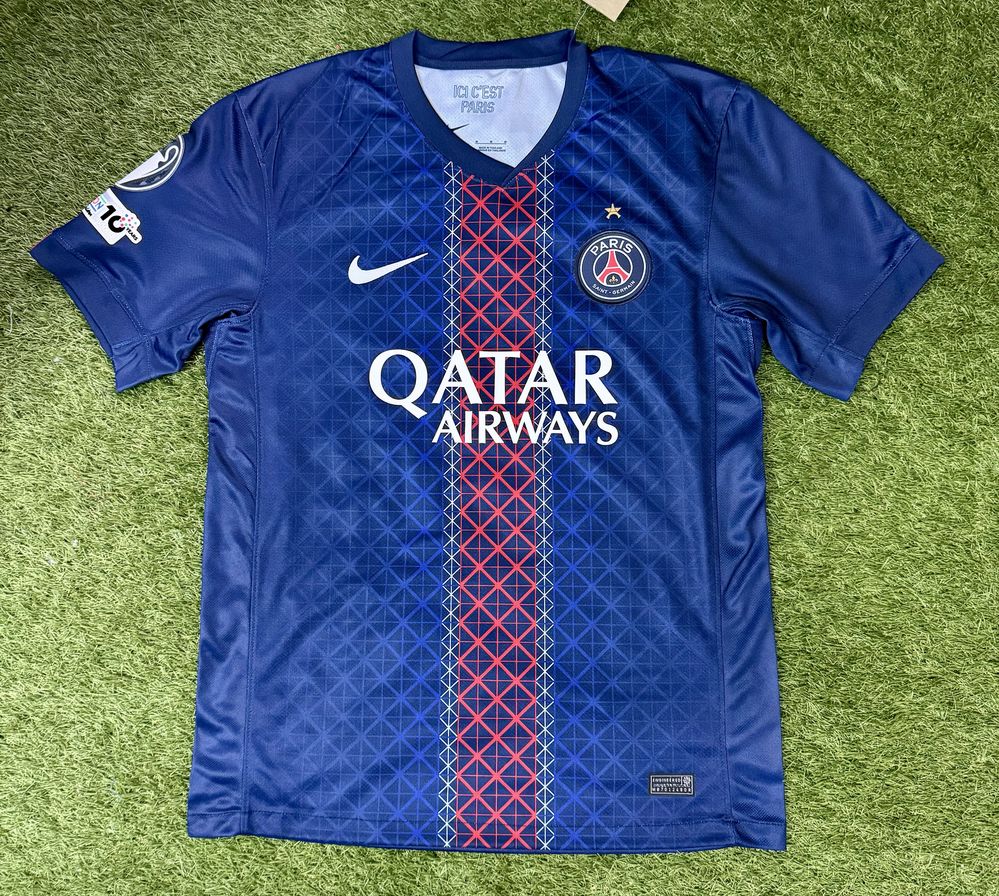 Тениска на Paris Saint-Germain / Desire Doue 2025-26
