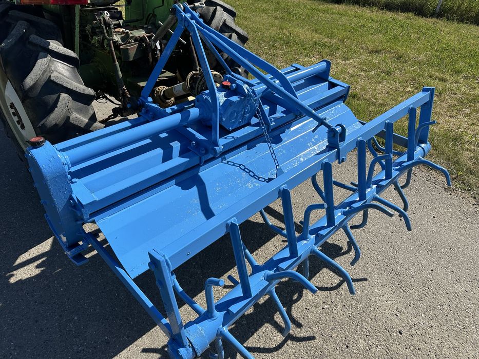 Freză de pământ . Recent adusă!