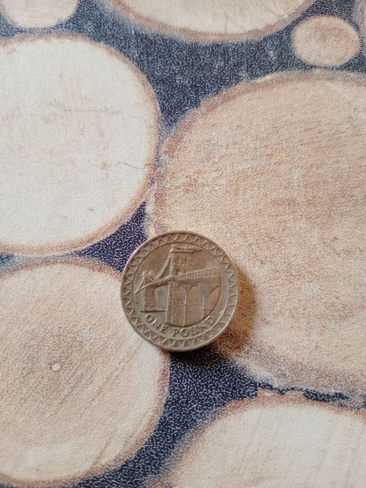 Продавам монета.
