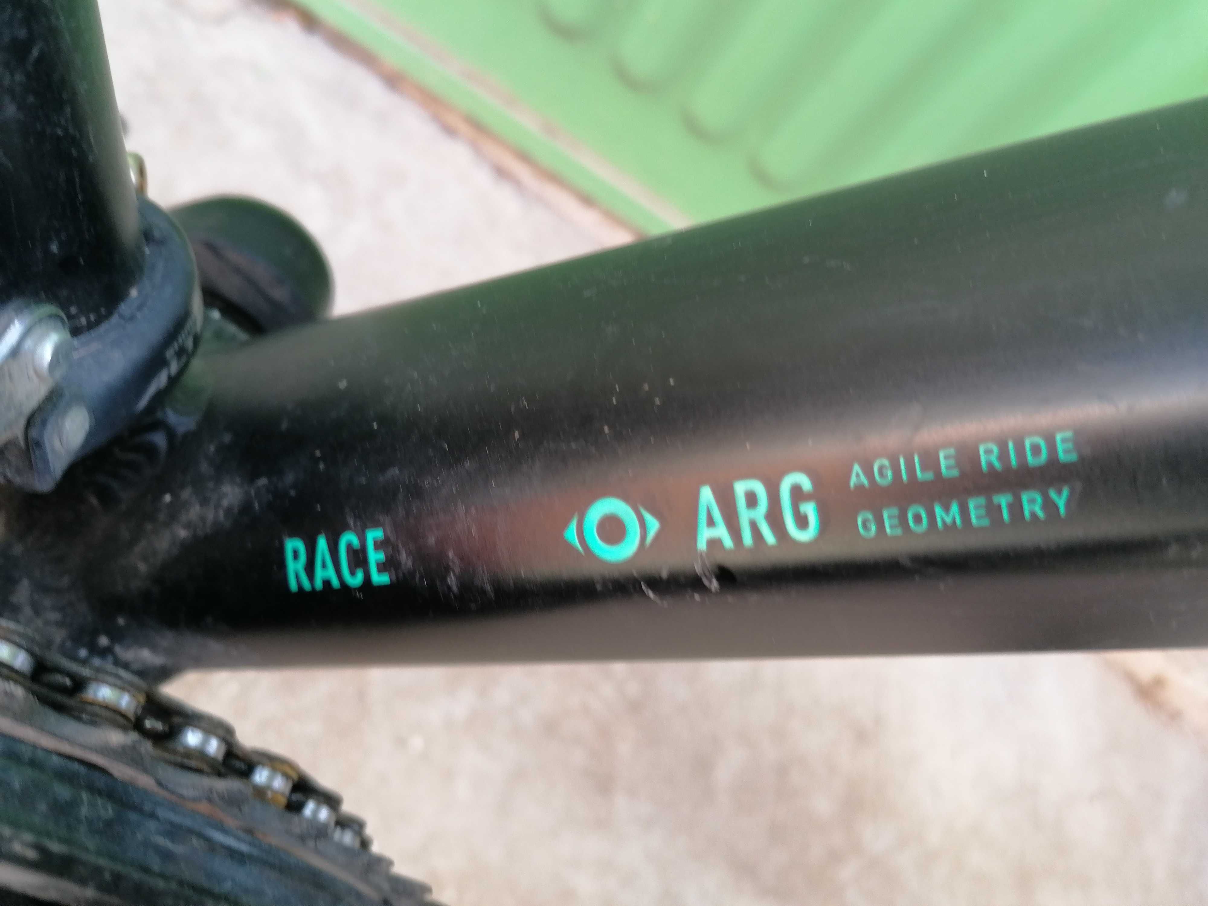 Алуминиев планински велосипед CUBE AIM RACE 29" с хидравлични спирачки