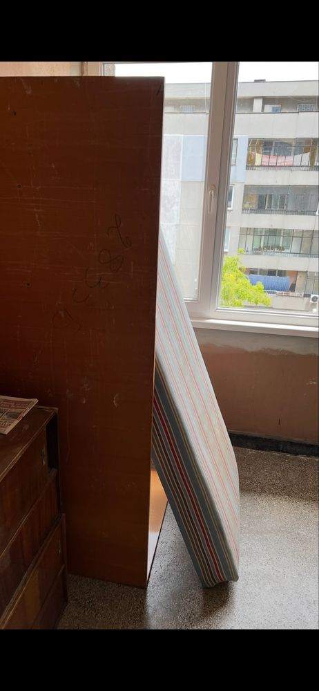 Единично легло с дюшек