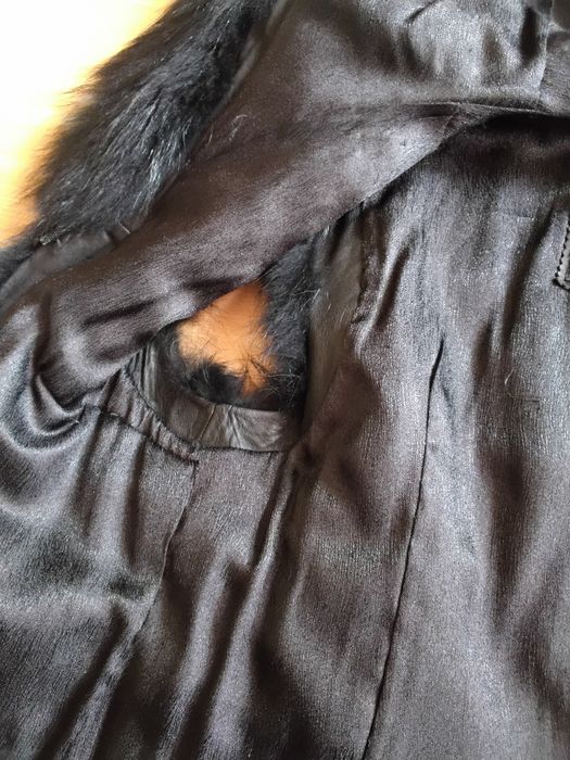 Дамски кожен елек