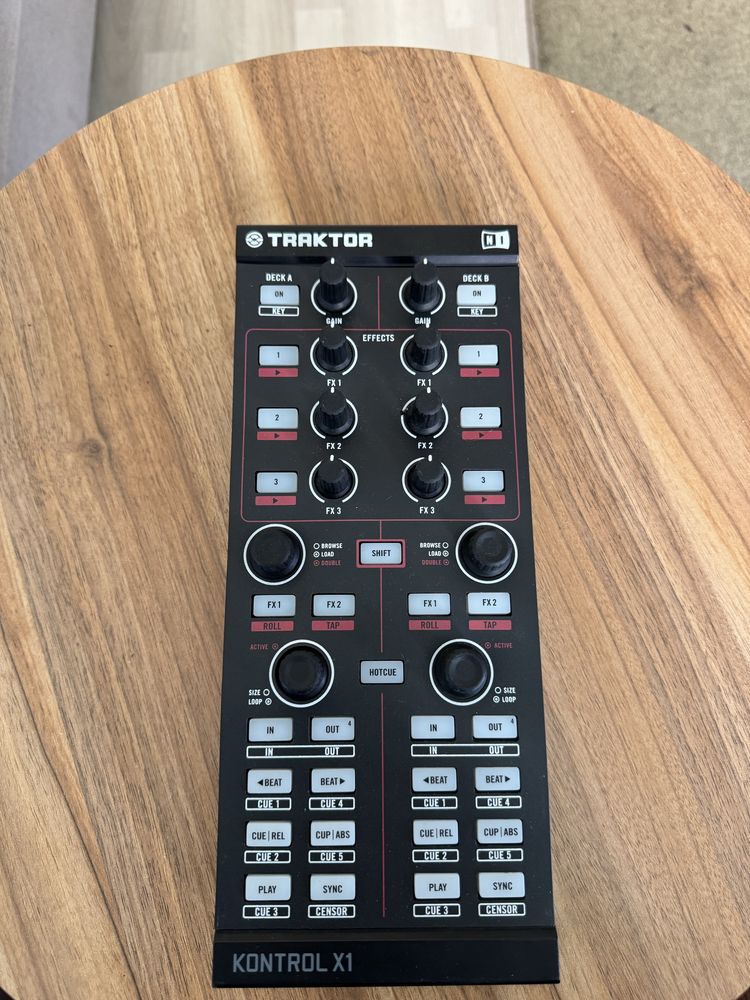 Traktor Kontrol X1 MK1 – Controller DJ