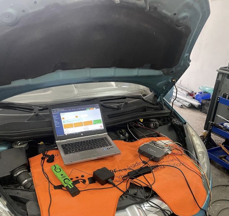 Tehnician auto colaborez cu service-uri