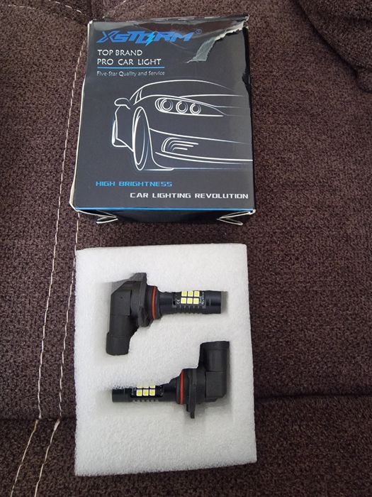 Vind becuri led masina