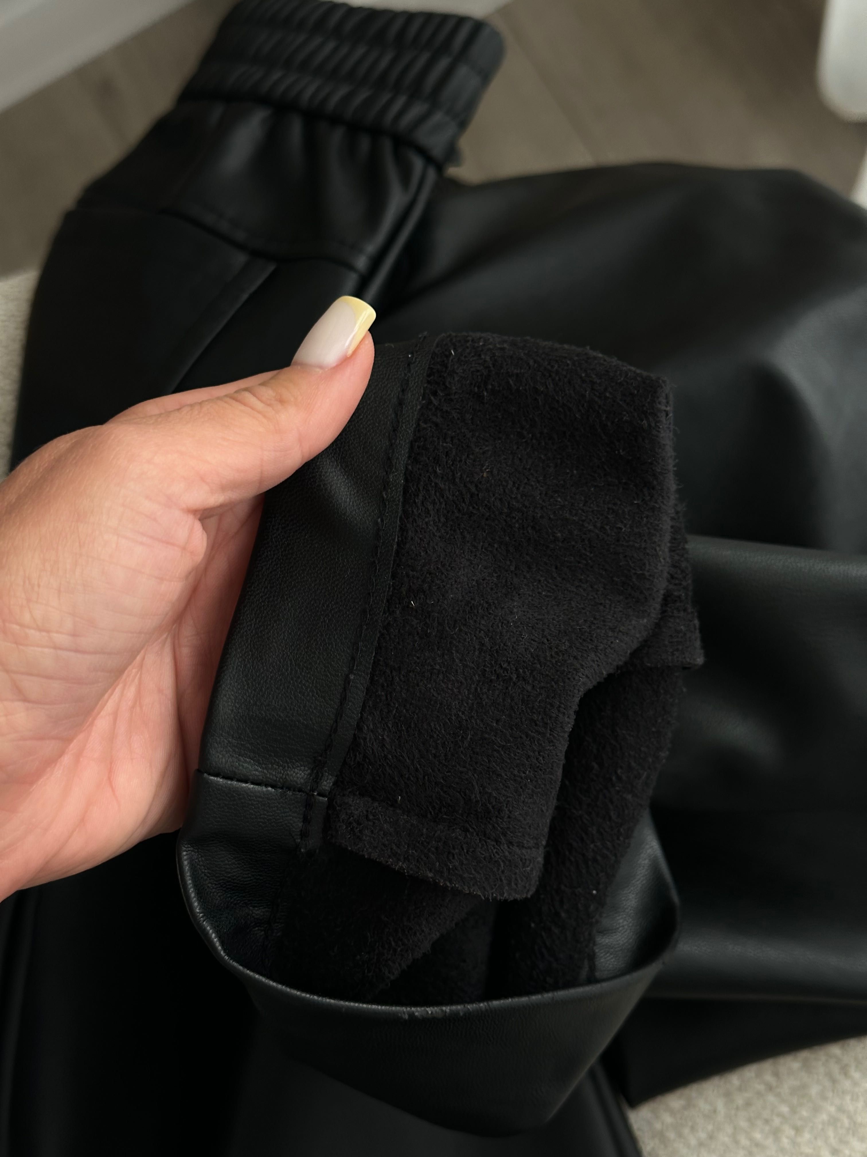 изолирани панталони Zara от изкуствена кожа