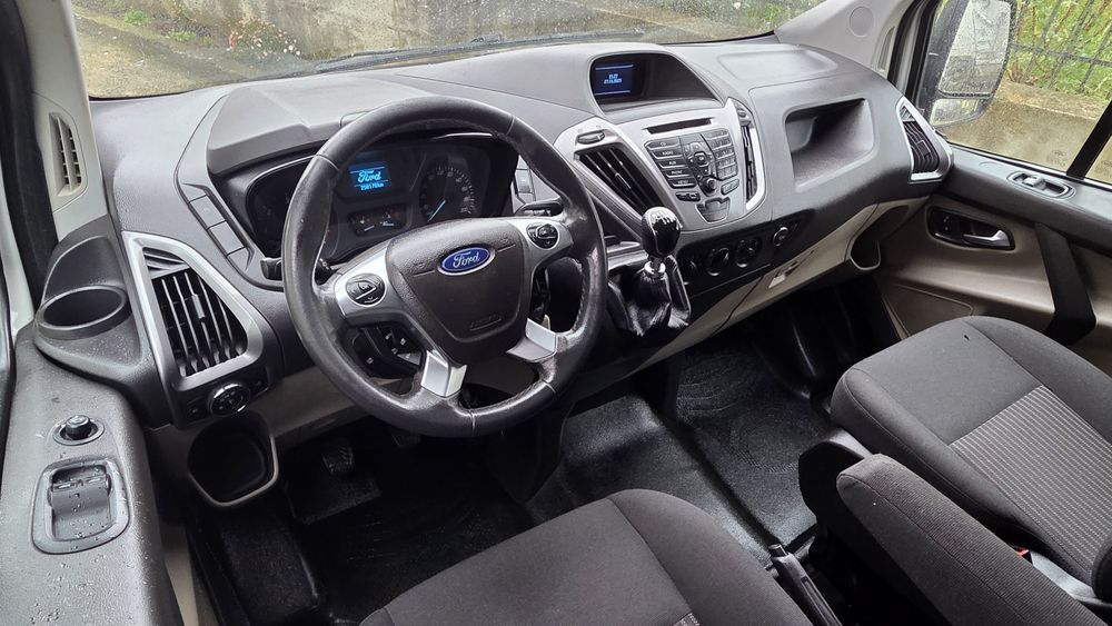 Ford Transit Custom 5 Locuri