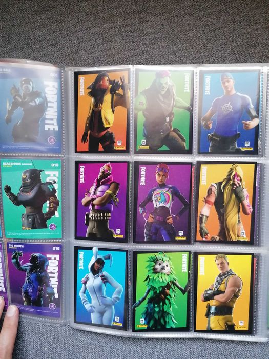 Vand Carti Cartonase Fortnite Reloaded in album 85% complet