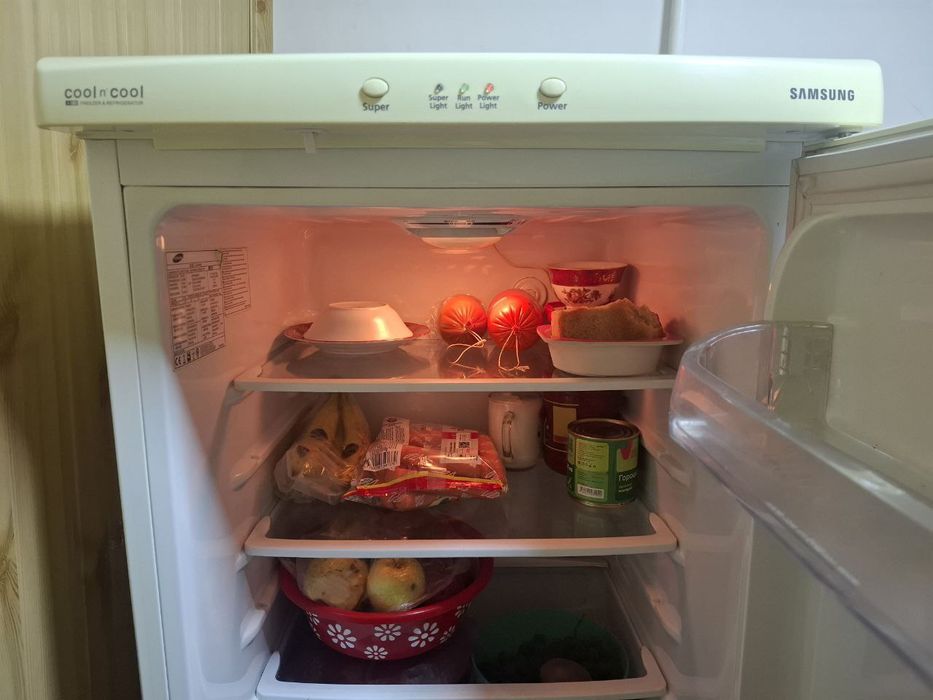 Продам холодильник