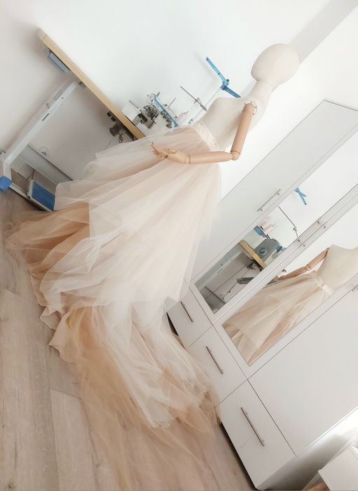 Булчинска рокля Бална пола Екрю Бежаво Пухкава Обемна Тюл Омбре