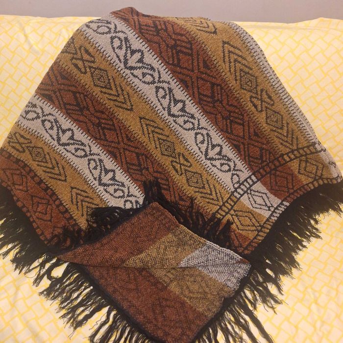 Poncho dama nuante de maro