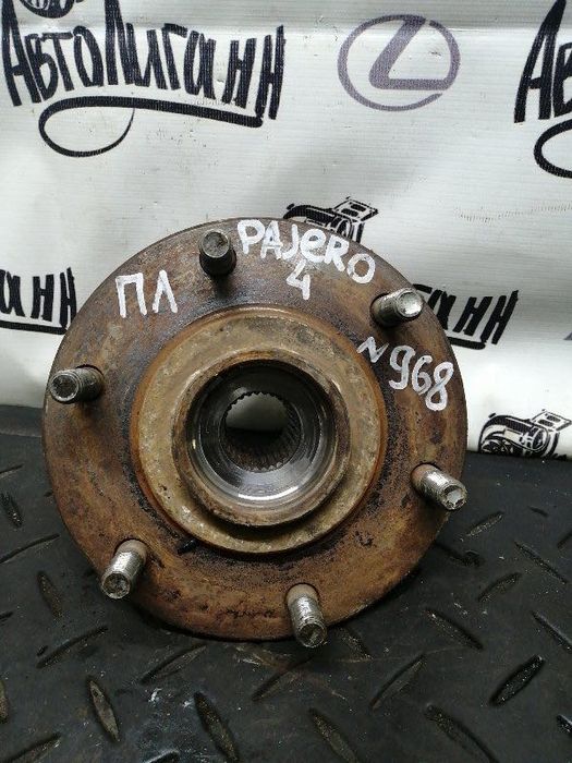 Передняя ступица на Pajero 4