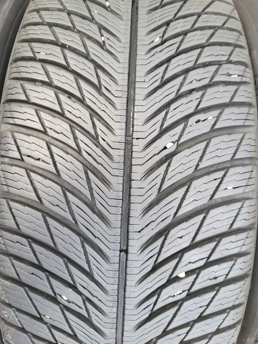 4бр 235/55/18гумите са за suv  много запазени