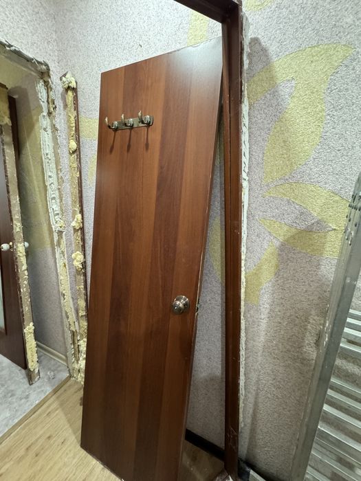 Продается двери. Коричневые
