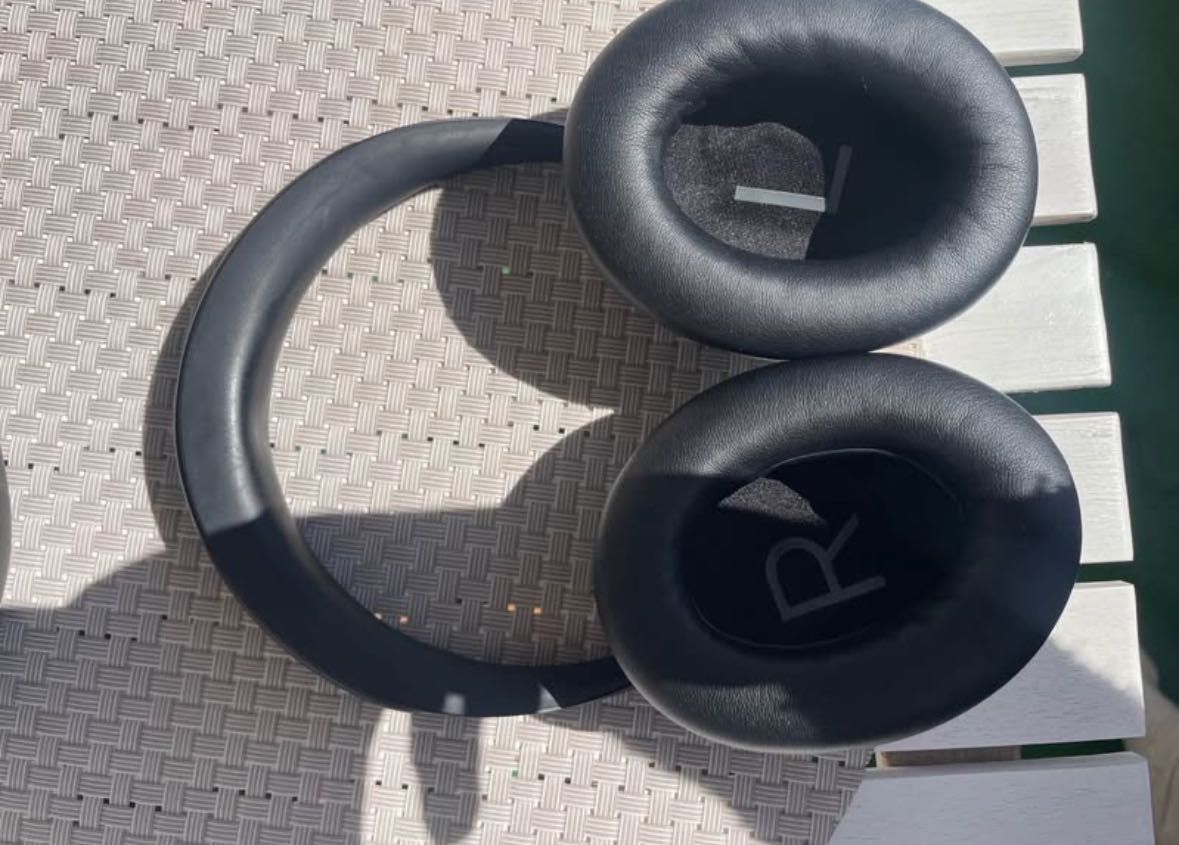Слушлки Bose NC700