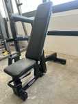 Technogym Pure strenght - регулируема пейка