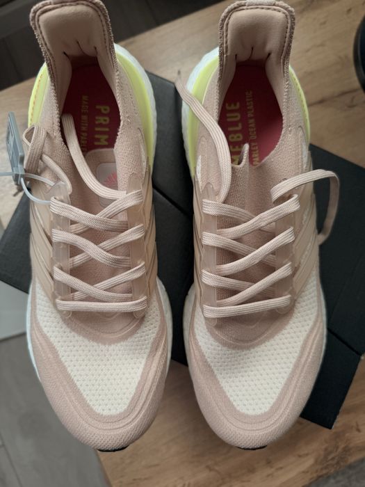 Кроссовки Adidas Ultraboost 21