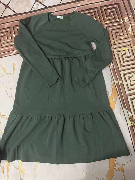 Продам дешево одежду 44 размера