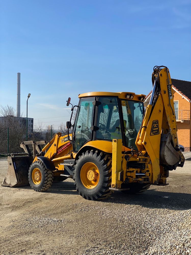 Buldoexcavator JCB 3cx