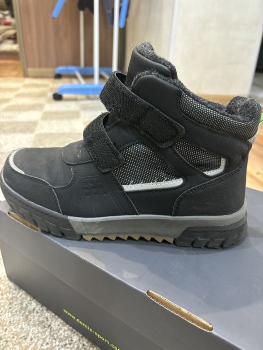 Продам зимние ботинки