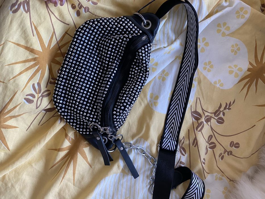 дамска чанта с камъни