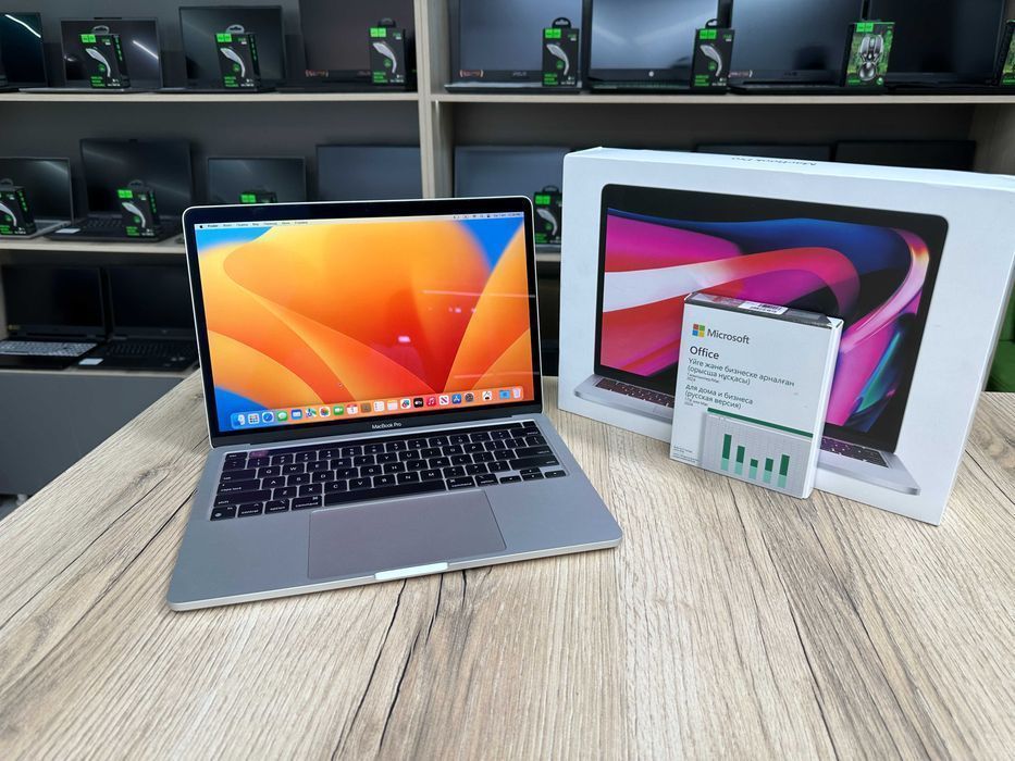 Ноутбук Apple MacBook Pro 13.3" A2338 /M2/98%/8GB/256GB/103-циклов