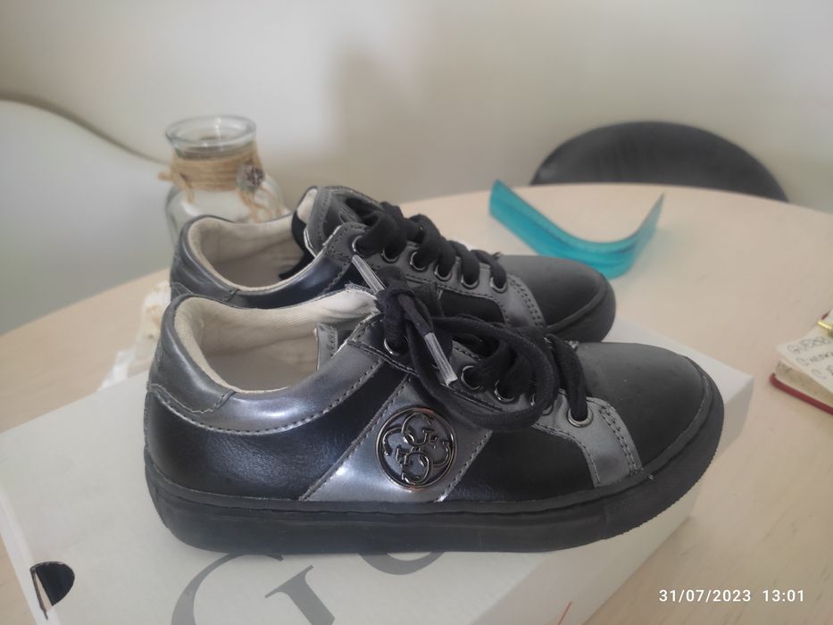 Няколко модела "Guess"