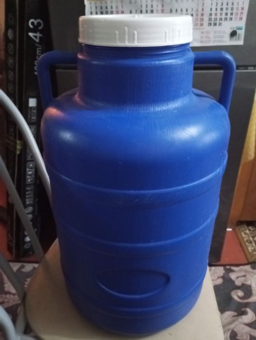 Бачок 22 литра .