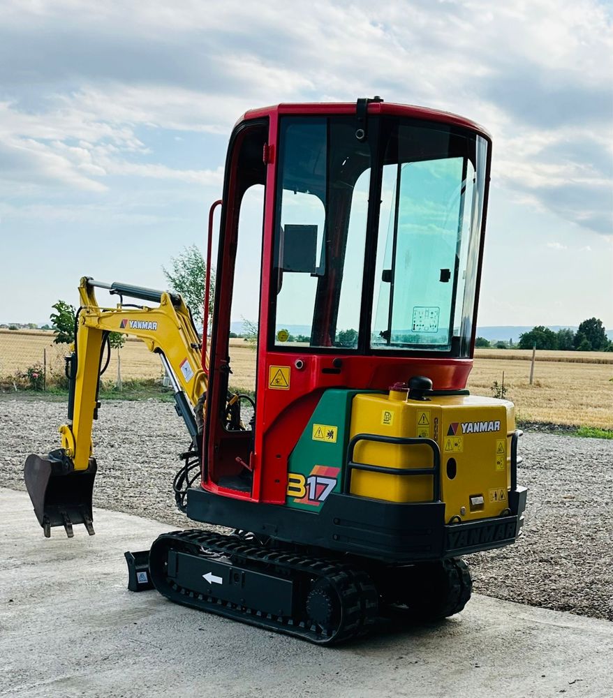Miniexcavator marca yanmar, 1,7 tone, an 2001,