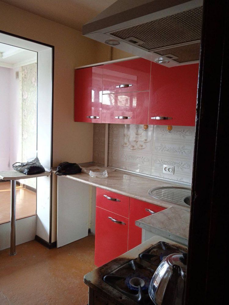 Продаётся 2 ком в 3 микрорайоне