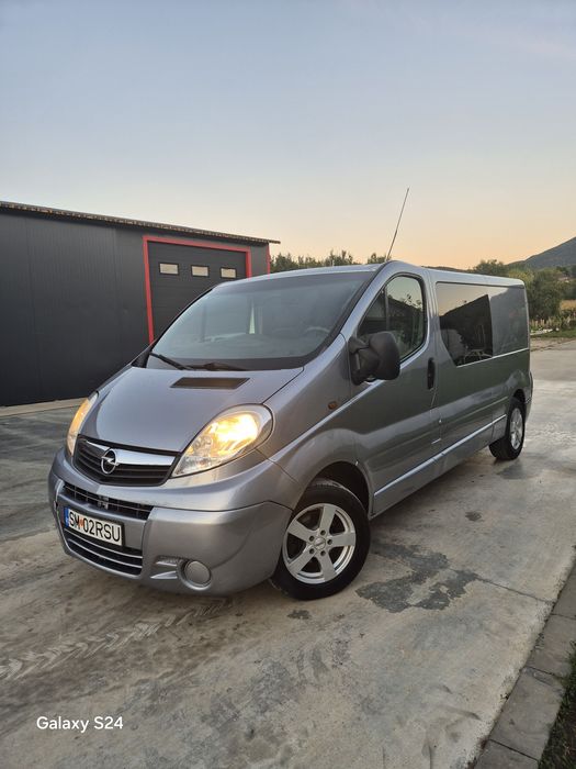 Opel Vivaro 2011