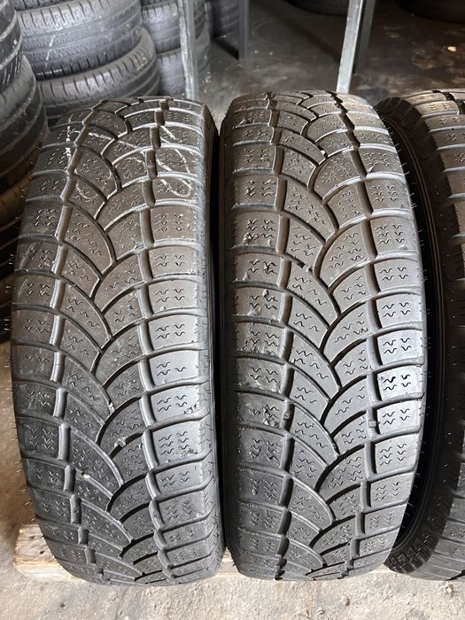 4 anvelope iarna 215/75/16 C , Vredestein !