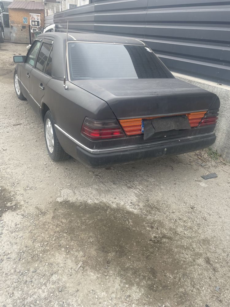 Mercedes w124 e class