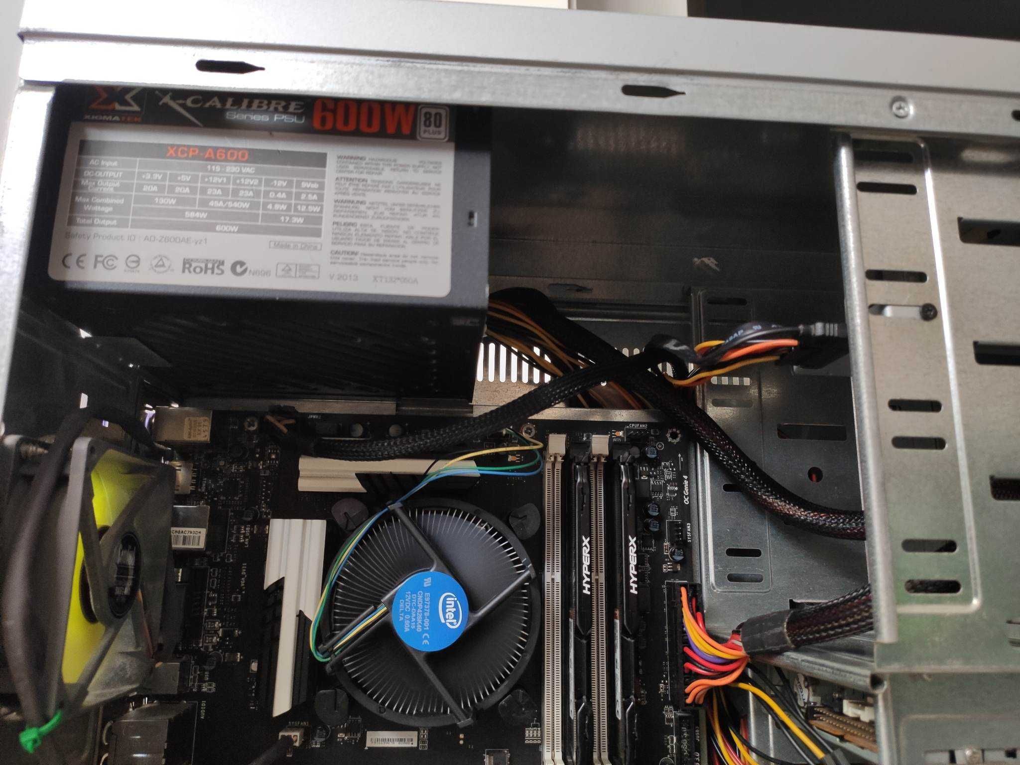 Unitate PC i5 4690K/GTX 660 TI/16 GB/SSD 240 GB/monitor Samsung 943N