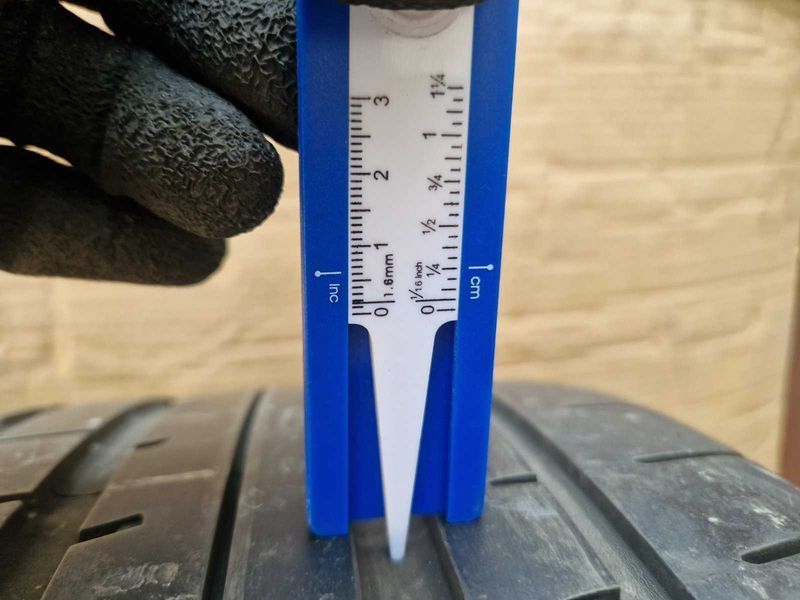 2 Goodyear R19 275/35
летни гуми Runflat 
DOT0718