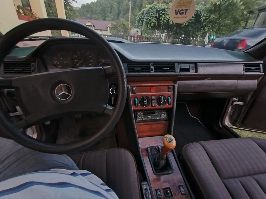 Vând Mercedes w124 motor 2,0 diesel