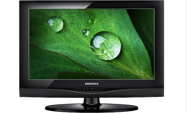 ПРОДАЕТСЯ Samsung 32" 3 Series