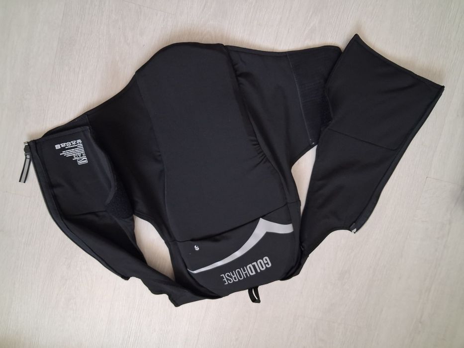 Vand Vesta Echitație GOLDHORSE marime S unisex. Impecabila