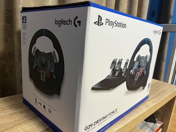 Здравейте,продавам волан logitech g29 без шифтър + 2 години гаранция
