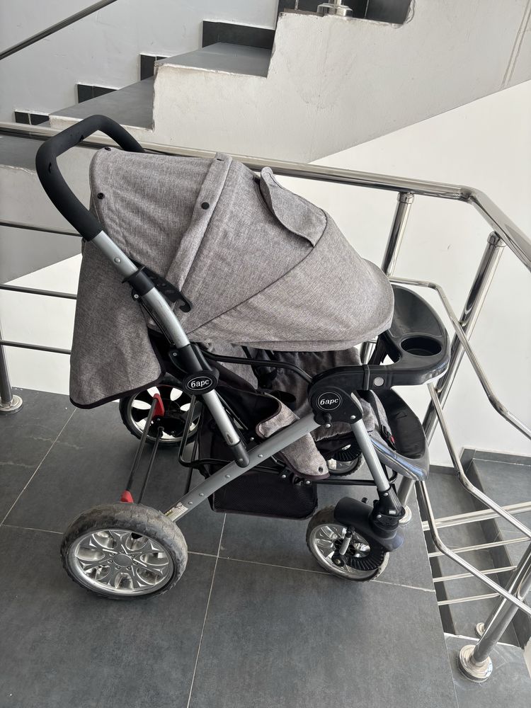 Продам коляску б/у, собирается быстро подходит до 4-5 лет